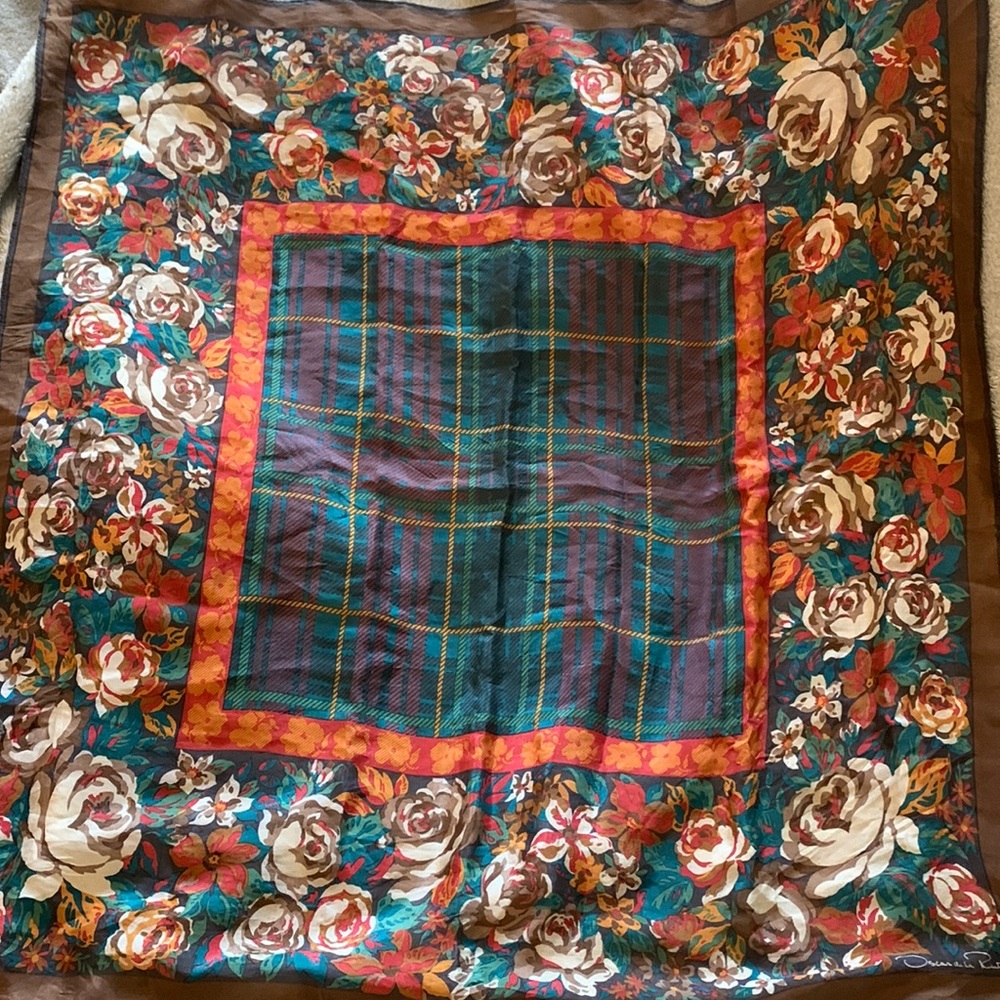 Vintage Oscar de la renta scarf
